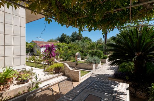 Foto 46 - Casa con 5 camere da letto a Trogir con giardino e vista mare