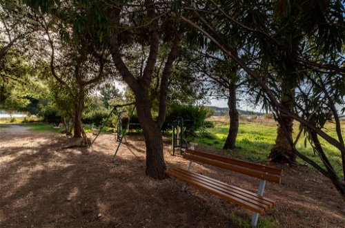 Foto 27 - Casa de 5 habitaciones en Trogir con jardín y vistas al mar
