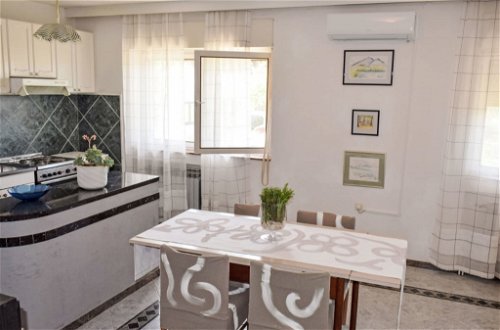 Foto 7 - Casa de 5 habitaciones en Trogir con jardín y vistas al mar