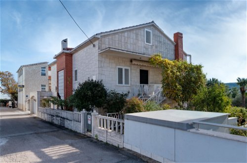 Foto 36 - Casa de 5 quartos em Trogir com jardim e vistas do mar