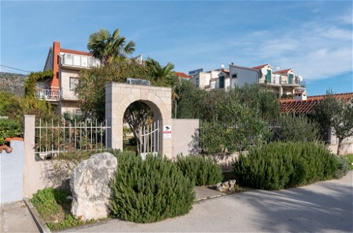 Foto 2 - Haus mit 5 Schlafzimmern in Trogir mit garten und blick aufs meer
