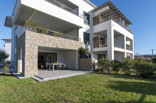 Foto 7 - Apartamento de 2 quartos em Porto-Vecchio com piscina e jardim