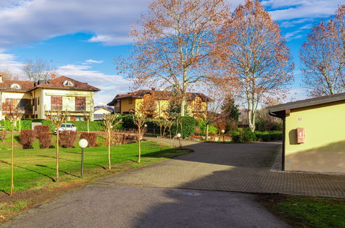 Photo 22 - 2 bedroom Apartment in Arona with garden and mountain view