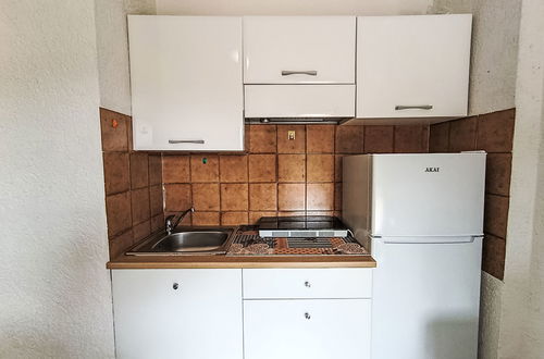Foto 10 - Apartamento de 1 quarto em Golfo Aranci com piscina e jardim