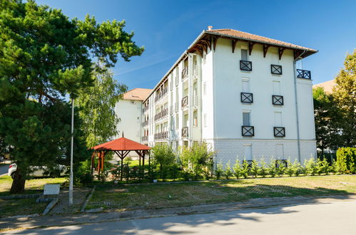 Photo 20 - Appartement en Balatonőszöd avec vues sur la montagne