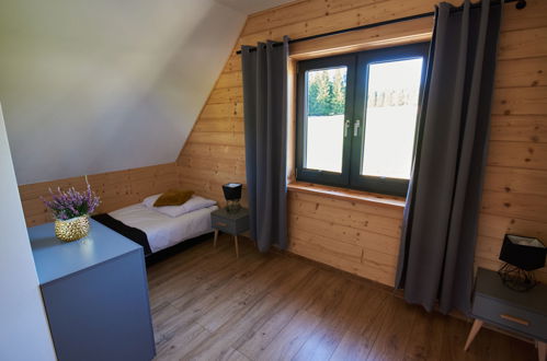 Foto 18 - Haus mit 1 Schlafzimmer in Bystrzyca Kłodzka mit garten und blick auf die berge