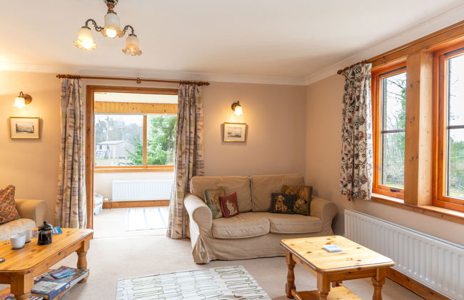 3 bedroom House in Grantown on Spey with garden - Photo 7