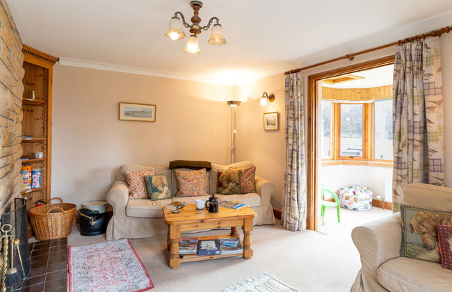 3 bedroom House in Grantown on Spey with garden - Photo 2