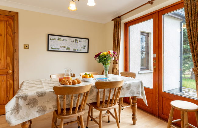 3 bedroom House in Grantown on Spey with garden - Photo 3