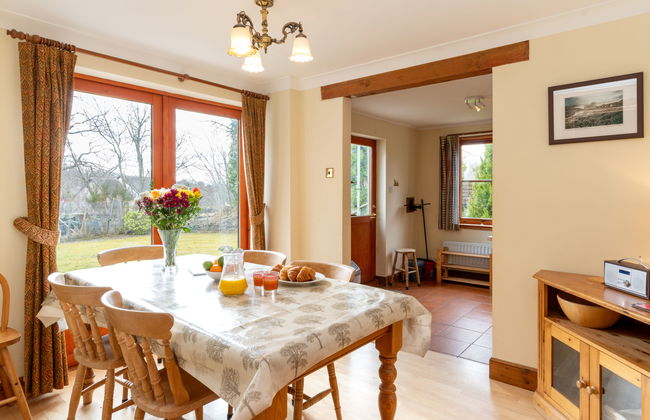 3 bedroom House in Grantown on Spey with garden - Photo 10