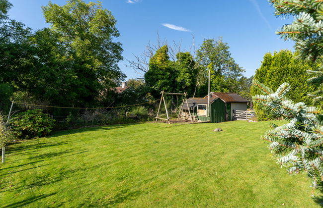 3 bedroom House in Grantown on Spey with garden - Photo 5