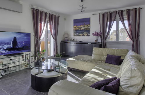 Photo 16 - 2 bedroom House in Sanary-sur-Mer with private pool and sea view