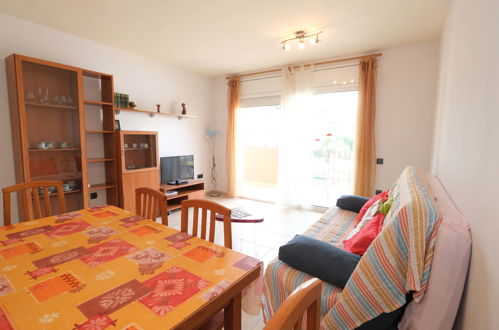 Photo 10 - 1 bedroom Apartment in La Ràpita with swimming pool and garden