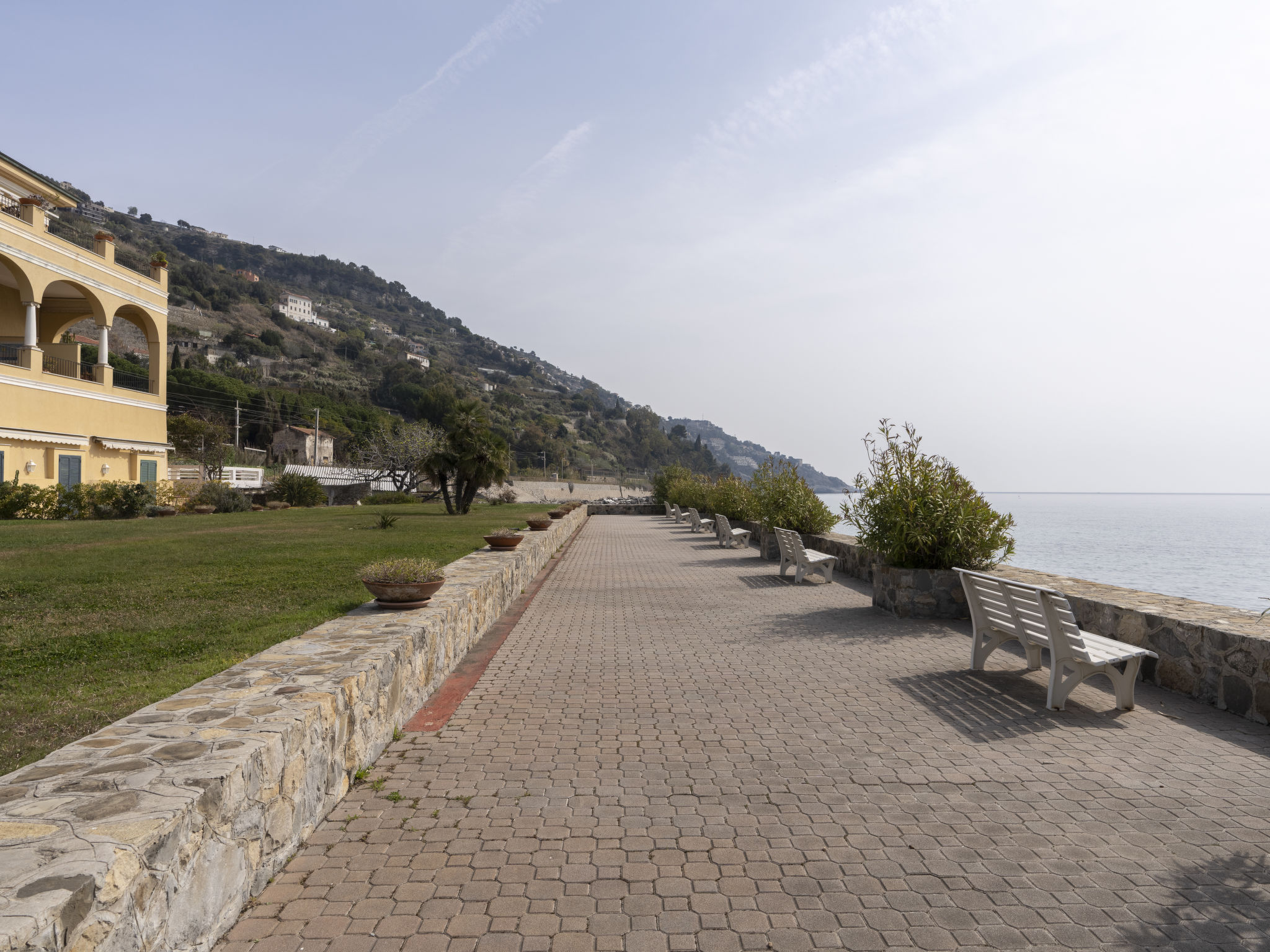 Foto 26 - Apartamento de 1 quarto em Ventimiglia com piscina e vistas do mar