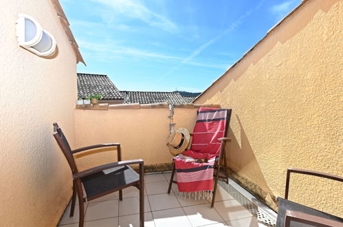 Photo 15 - 1 bedroom Apartment in Saint-Raphaël with swimming pool and sea view