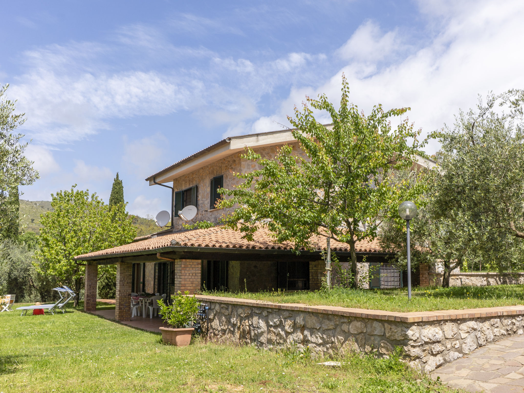 Foto 1 - Casa de 4 quartos em Itri com piscina privada e jardim