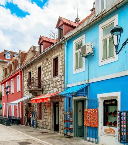Foto de Special Montenegro Private Tour: Lipa Cave, Lovćen, Njegoš’s Mausoleum, Njeguši Village and Cetinje