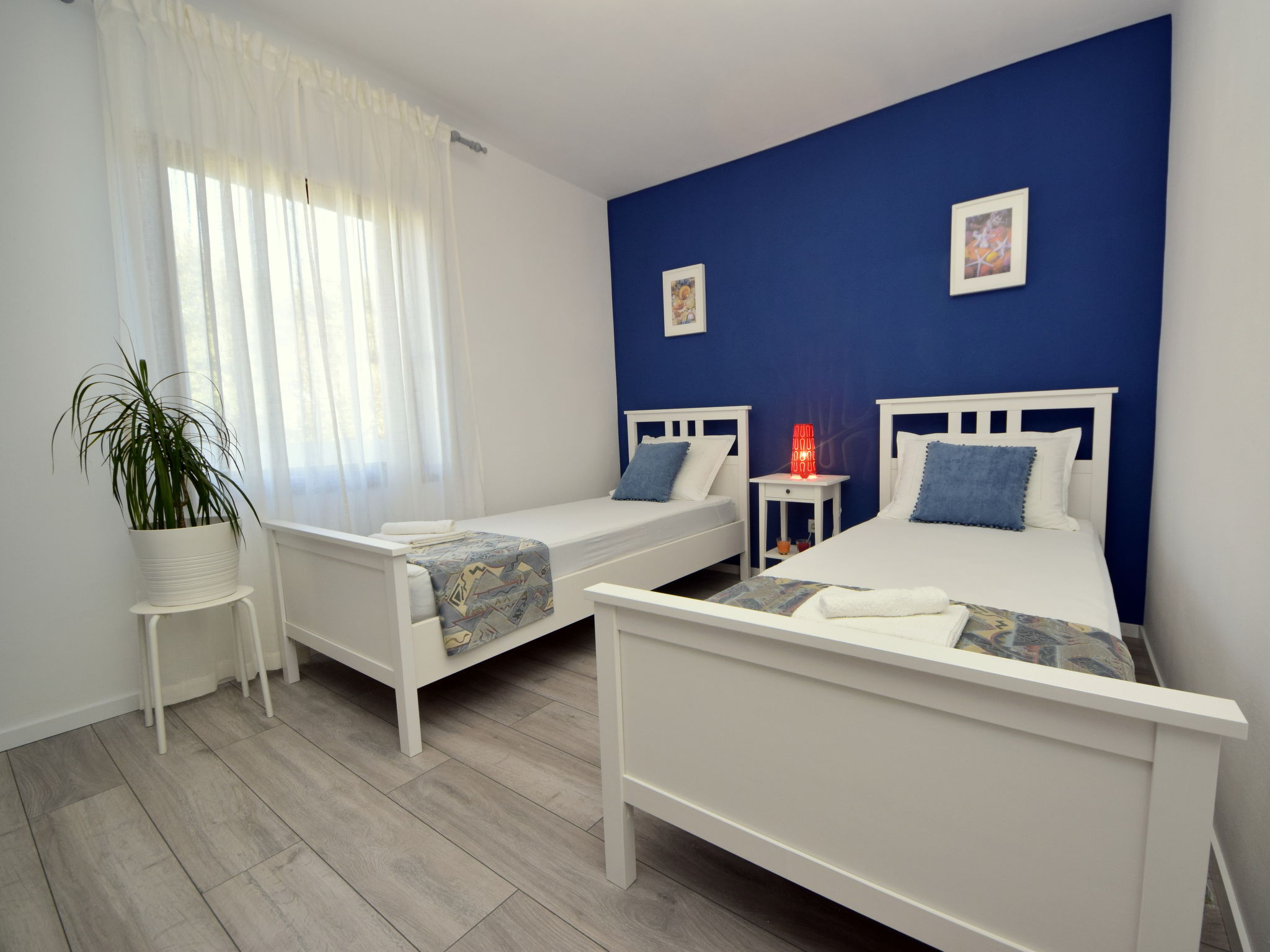 Foto 12 - Appartamento con 3 camere da letto a Rogoznica con piscina privata e vista mare