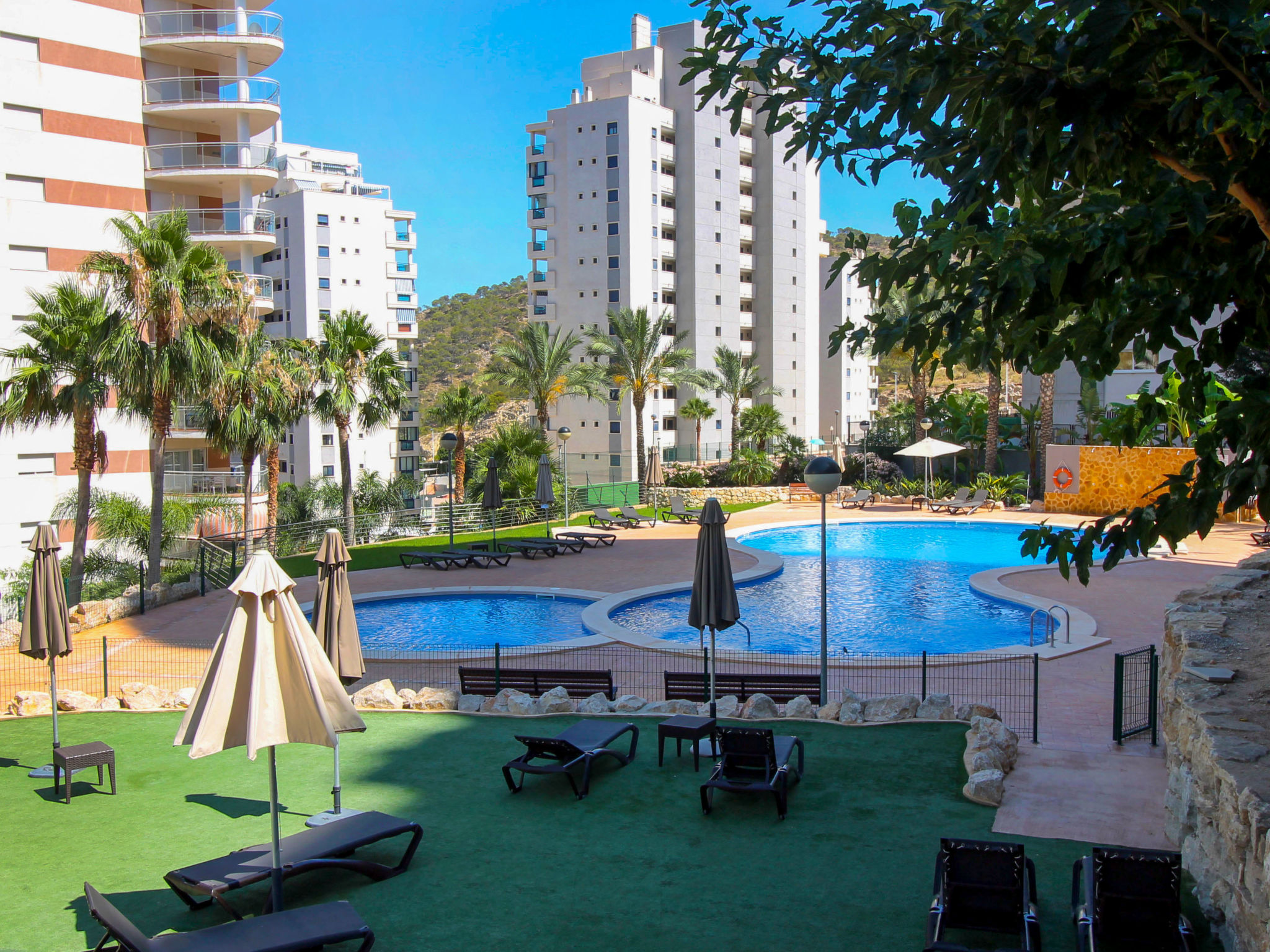 Foto 1 - Apartamento de 2 habitaciones en Villajoyosa con piscina y vistas al mar