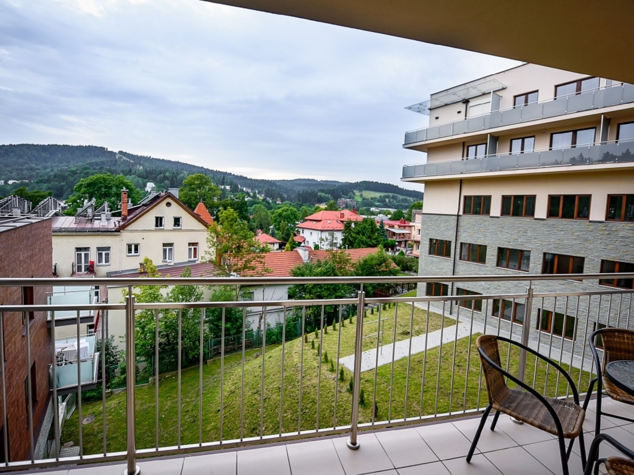 Foto 14 - Apartamento de 1 habitación en Krynica-Zdrój con vistas a la montaña