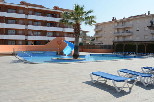 Photo 20 - 2 bedroom Apartment in Torroella de Montgrí with swimming pool and sea view