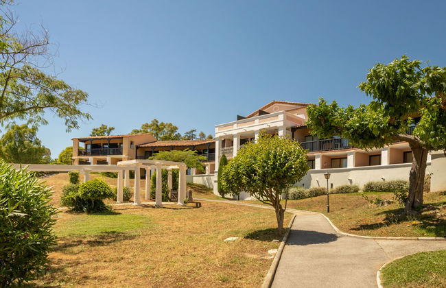 Apartamento de 2 quartos em Grimaud com piscina e jardim - Foto 15
