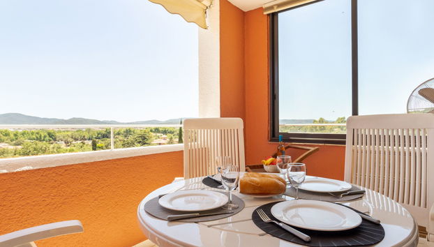Apartamento de 2 quartos em Grimaud com piscina e jardim - Foto 5