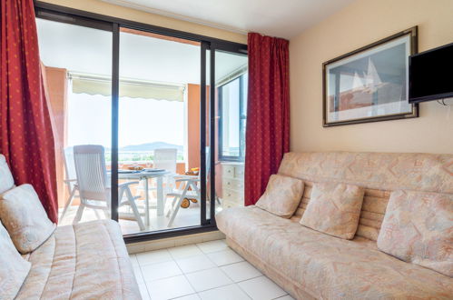 Foto 6 - Apartamento de 1 habitación en Grimaud con piscina y vistas al mar