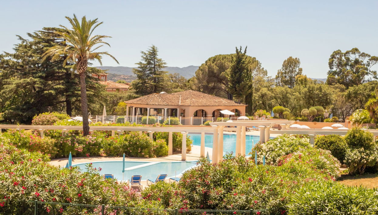 Apartamento de 2 quartos em Grimaud com piscina e jardim - Foto 1