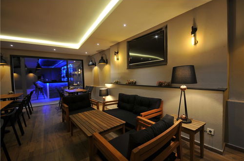 Photo 8 - Club Sema Apartments