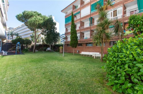 Photo 24 - 2 bedroom Apartment in Lloret de Mar with swimming pool and sea view