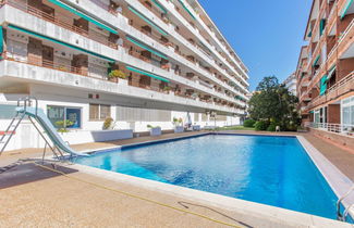 Photo 1 - 2 bedroom Apartment in Lloret de Mar with swimming pool and garden