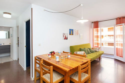 Foto 6 - Apartamento de 2 quartos em Lloret de Mar com piscina e jardim