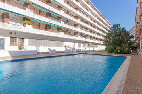 Foto 23 - Appartamento con 2 camere da letto a Lloret de Mar con piscina e vista mare