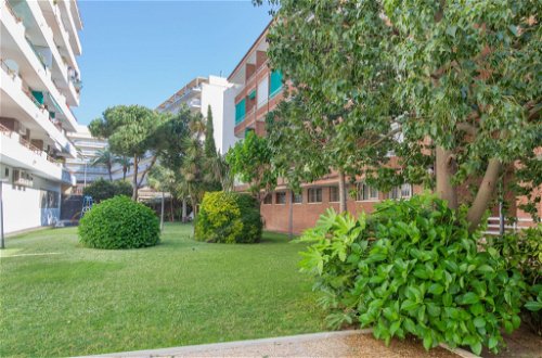 Photo 20 - 2 bedroom Apartment in Lloret de Mar with swimming pool and sea view