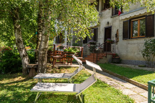 Photo 27 - Appartement de 2 chambres à Perledo avec jardin et vues sur la montagne