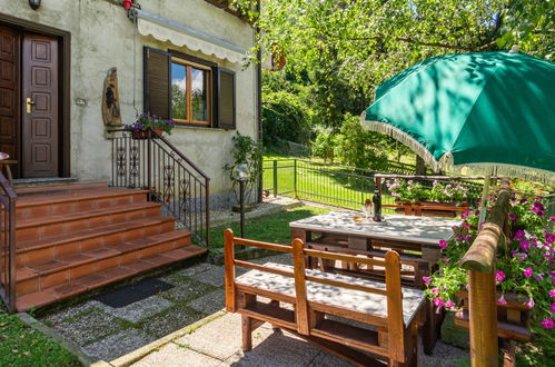 Photo 26 - Appartement de 2 chambres à Perledo avec jardin et vues sur la montagne