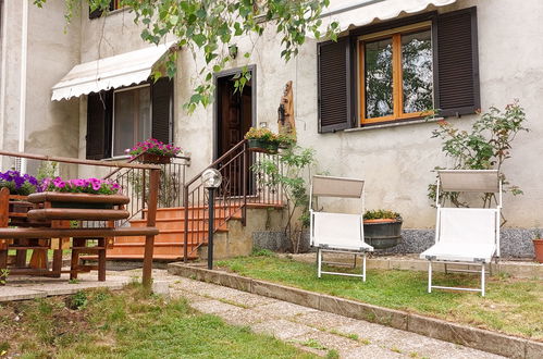 Photo 24 - Appartement de 2 chambres à Perledo avec jardin