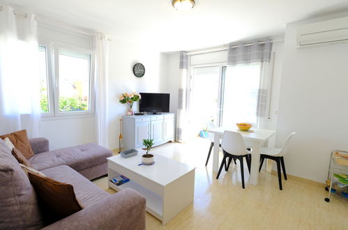 Foto 7 - Apartamento de 2 quartos em Mont-roig del Camp com piscina e vistas do mar