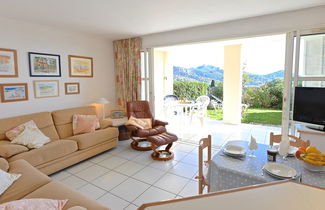 Foto 3 - Apartamento de 3 quartos em Saint-Raphaël com piscina e jardim