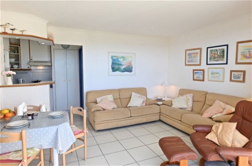 Foto 11 - Apartamento de 3 habitaciones en Saint-Raphaël con piscina y vistas al mar