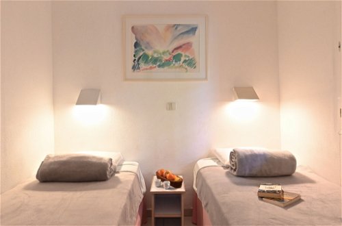 Foto 5 - Appartamento con 3 camere da letto a Saint-Raphaël con piscina e vista mare