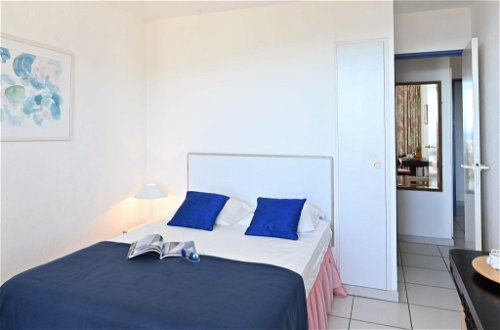 Foto 13 - Apartamento de 3 habitaciones en Saint-Raphaël con piscina y vistas al mar