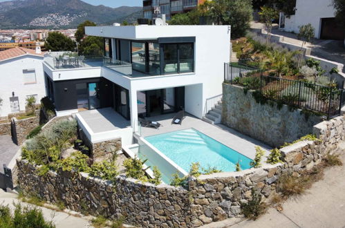 Photo 46 - Maison de 4 chambres à Roses avec piscine privée et vues à la mer