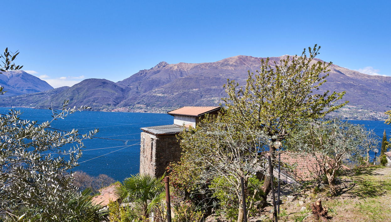 Casa de 5 quartos em Bellano com jardim e terraço - Foto 1