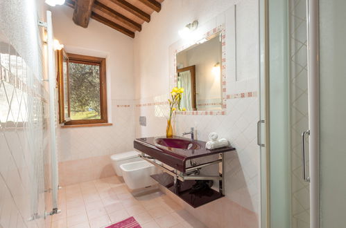 Photo 14 - 2 bedroom House in Roccastrada with private pool and garden