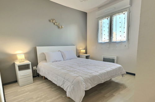 Foto 32 - Apartment mit 2 Schlafzimmern in Sérignan mit schwimmbad und blick aufs meer