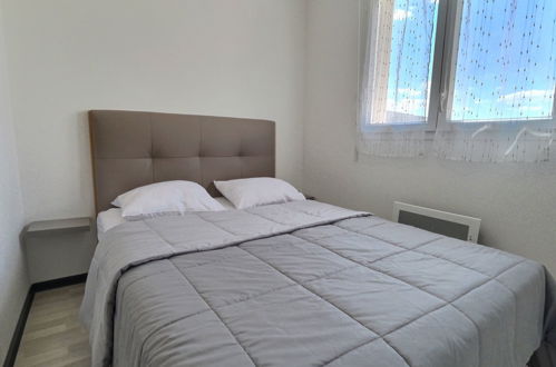 Foto 6 - Appartamento con 2 camere da letto a Sérignan con piscina e vista mare