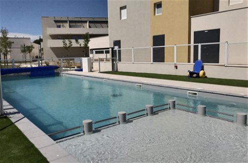 Foto 1 - Casa con 2 camere da letto a Sérignan con piscina e vista mare