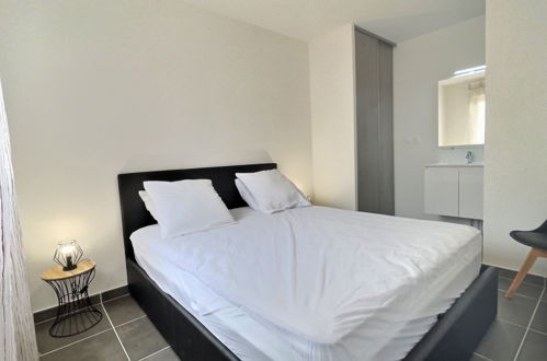Foto 11 - Apartamento de 1 habitación en Sérignan con piscina y vistas al mar